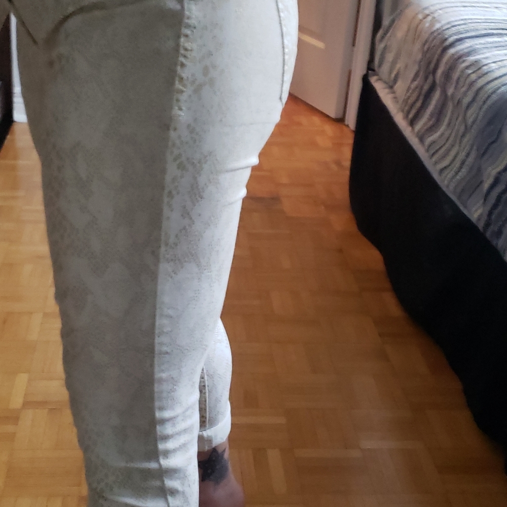 Jeans - Picture 2 of 5